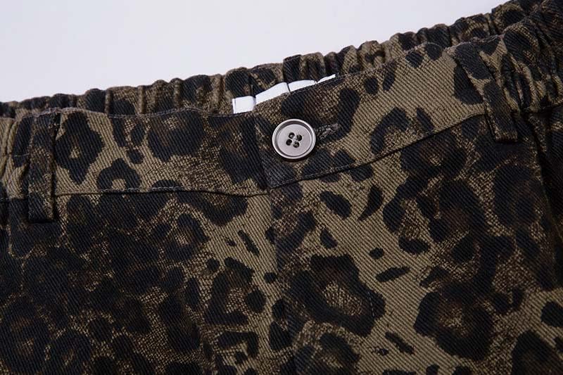 Short cargo homme imprimé léopard avec poches multiples - 7