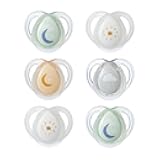 Tommee Tippee Night Time Pacifier, 0-6 Months, Symmetrical Silicone Baglet, BPA-Free Binkies, Glow in The Dark Technology, Blue Pastels, Pack of 6
