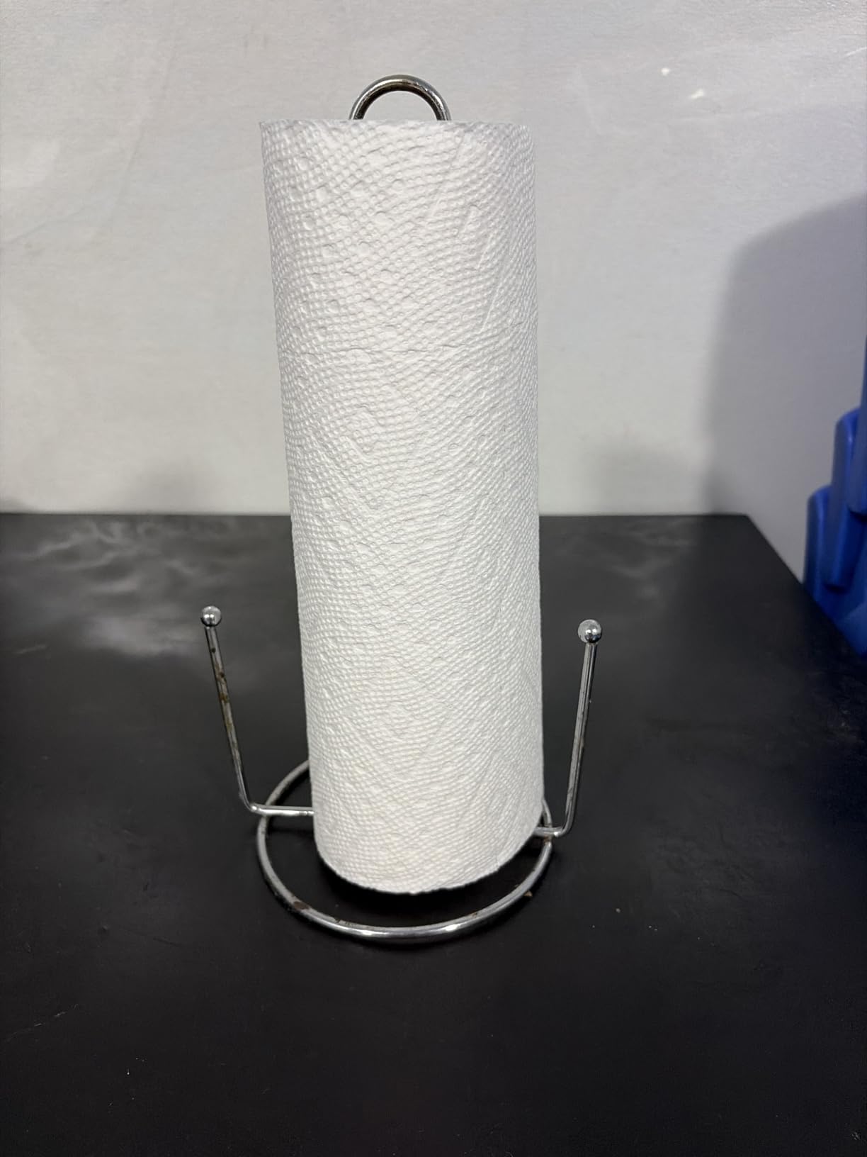 bounty-quick-size-paper-towels-review pros and cons customer image white paper towels