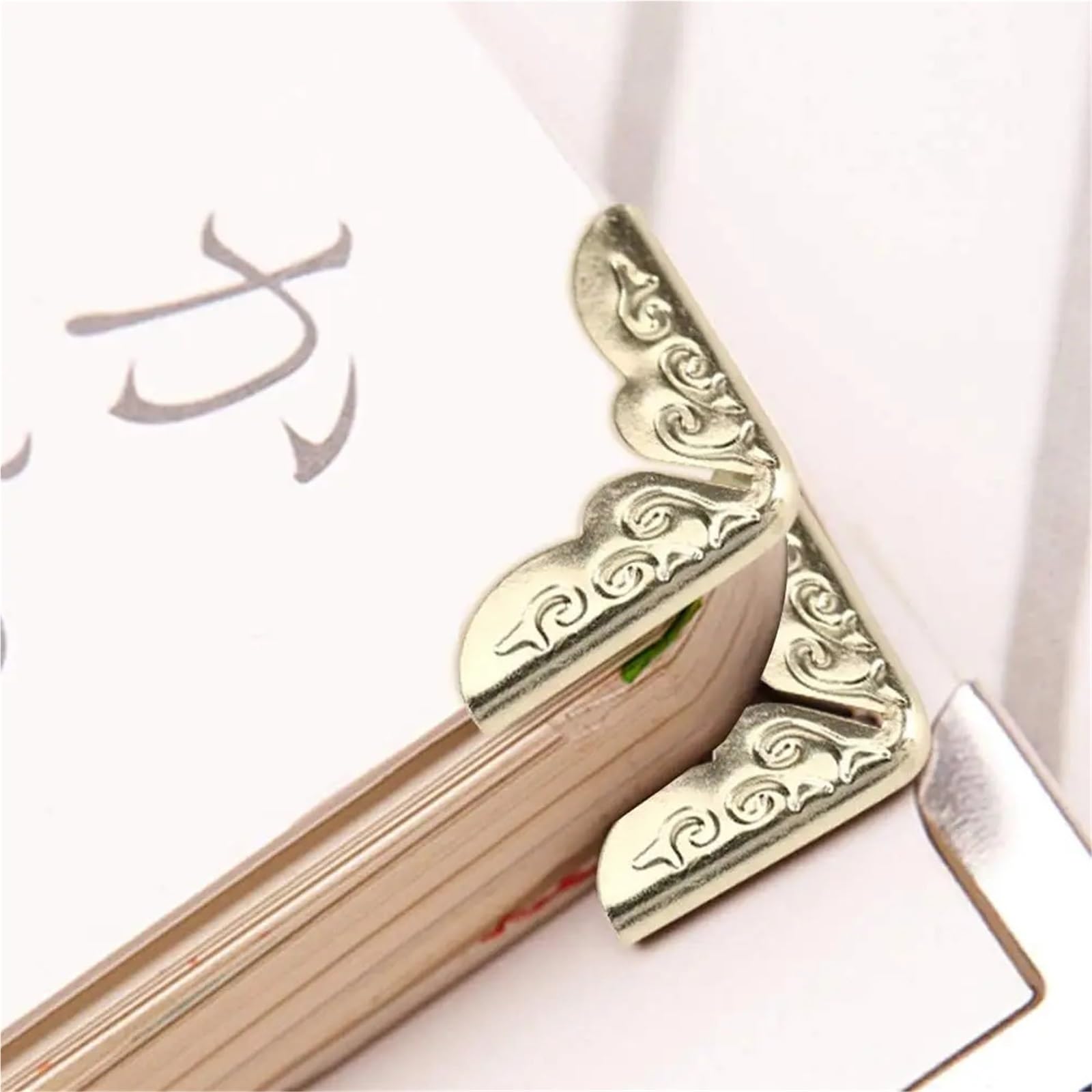 Narożniki do zdjęć w albumie z wycinkami, metalowe ochraniacze na rogi albumu, opakowanie 20 sztuk złota i brązu(20pcs Gold)