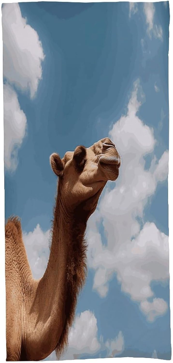 Camel Looking Up at The Sky Towel Vacation Accessories Essentials Soft Lighterweight，Bath Towel for Adults Women Men，Bath Towels Gift for All Occasions, Machine Washable.