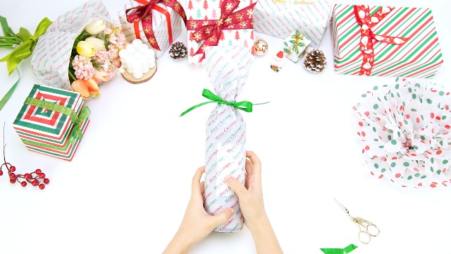 Carta Vellina Natalizia Vintage 30 Fogli: Rossa E Verde Con Motivi Di Babbo Natale, Gnomi E Fiocchi. Perfetta Per Confezioni Regalo E Decorazioni