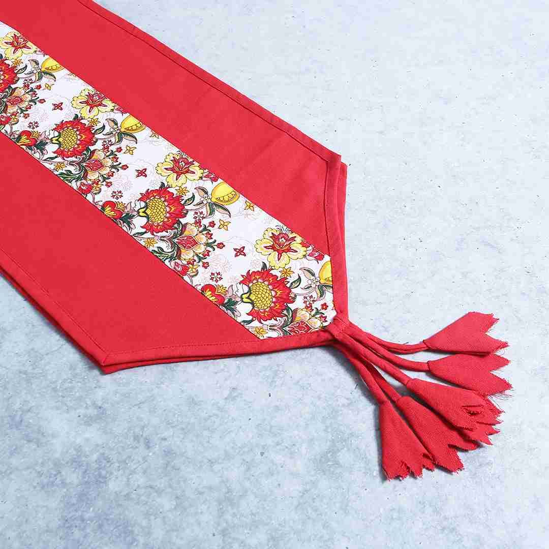 Wonderchef Como Table Runner with Floral Print- Red - Image 5 thumbnail
