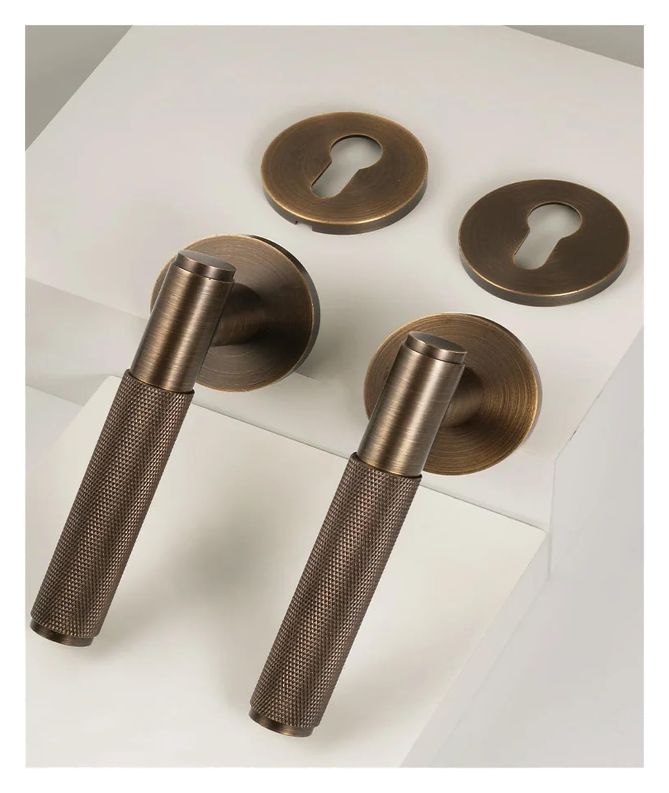 Dooroom-Juego de cerradura de puerta de latón, cerradura de privacidad de paso simulado moleteado, dormitorios, salas de estar, baños(Magnetic 7255 Lock)