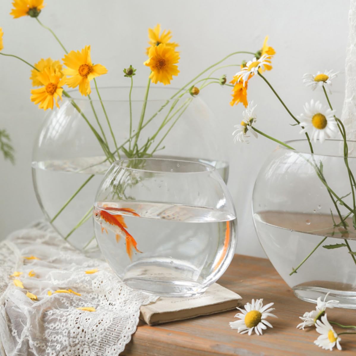 Aquarium en Verre Transparent pour Betta et Poissons, Réservoir Élégant en Verre Finement Travaillé, Accessoire Chic pour Décoration de Bureau ou Boutique