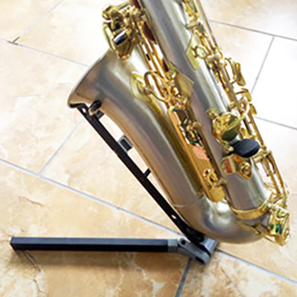 Toyvian Faltbarer Metall Saxophonständer Tragbar für Altsaxophon mit Rutschfester Basis und Einfachem Design für Zuhause und Saxophon Ausstellung