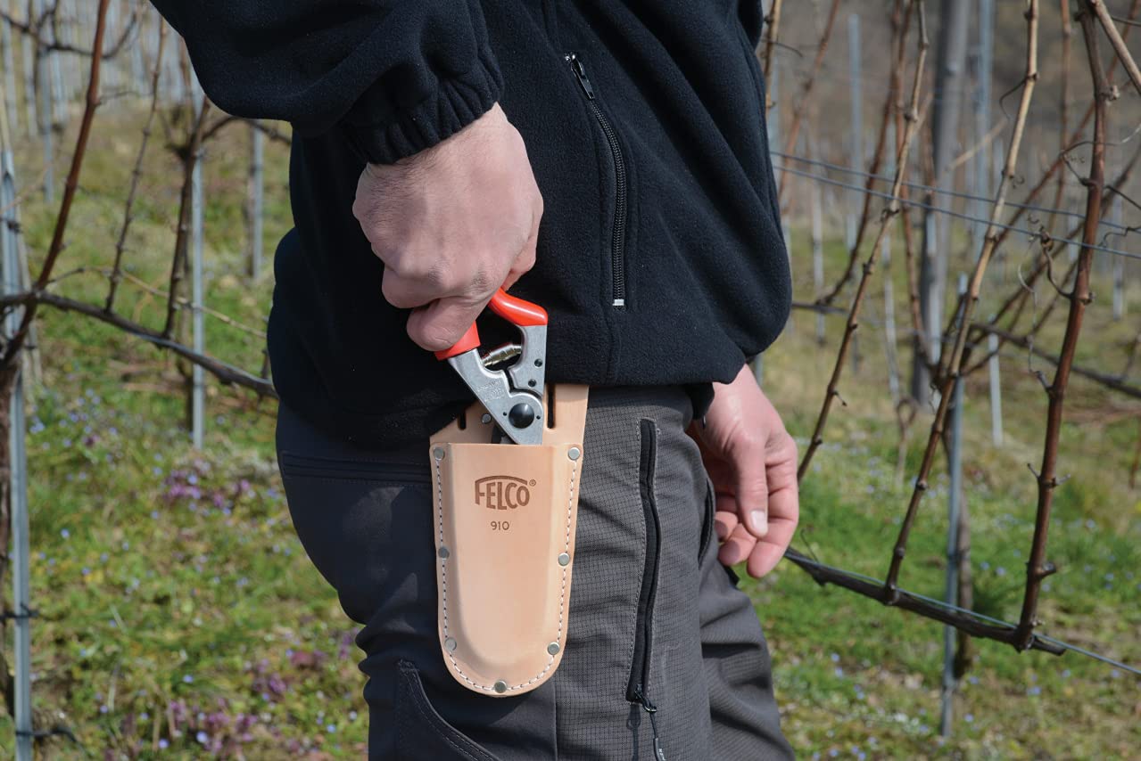 Felco 2 Classic Pruner (F2) With Felco 910 Pruner Holder Pouch – Gateway  Landscape Supply