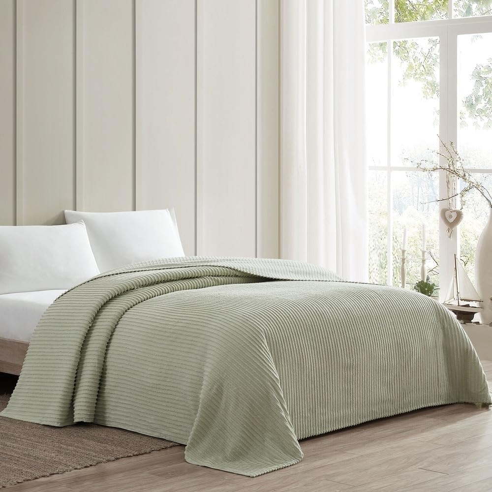 1 Piece Lightweight 100% Cotton Tufted Chenille Bedspread Queen Size Textured Channel Stripe Design | All Seasons Sage Green Color Shabby Chic Bedding Western Aesthetic Look Soft Plush Cozy