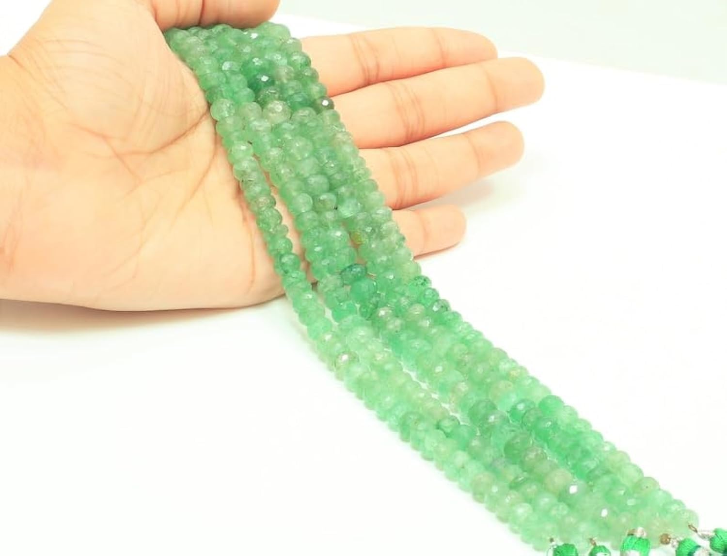 Quartz fraise vert véritable en perles facettées pour haute joaillerie