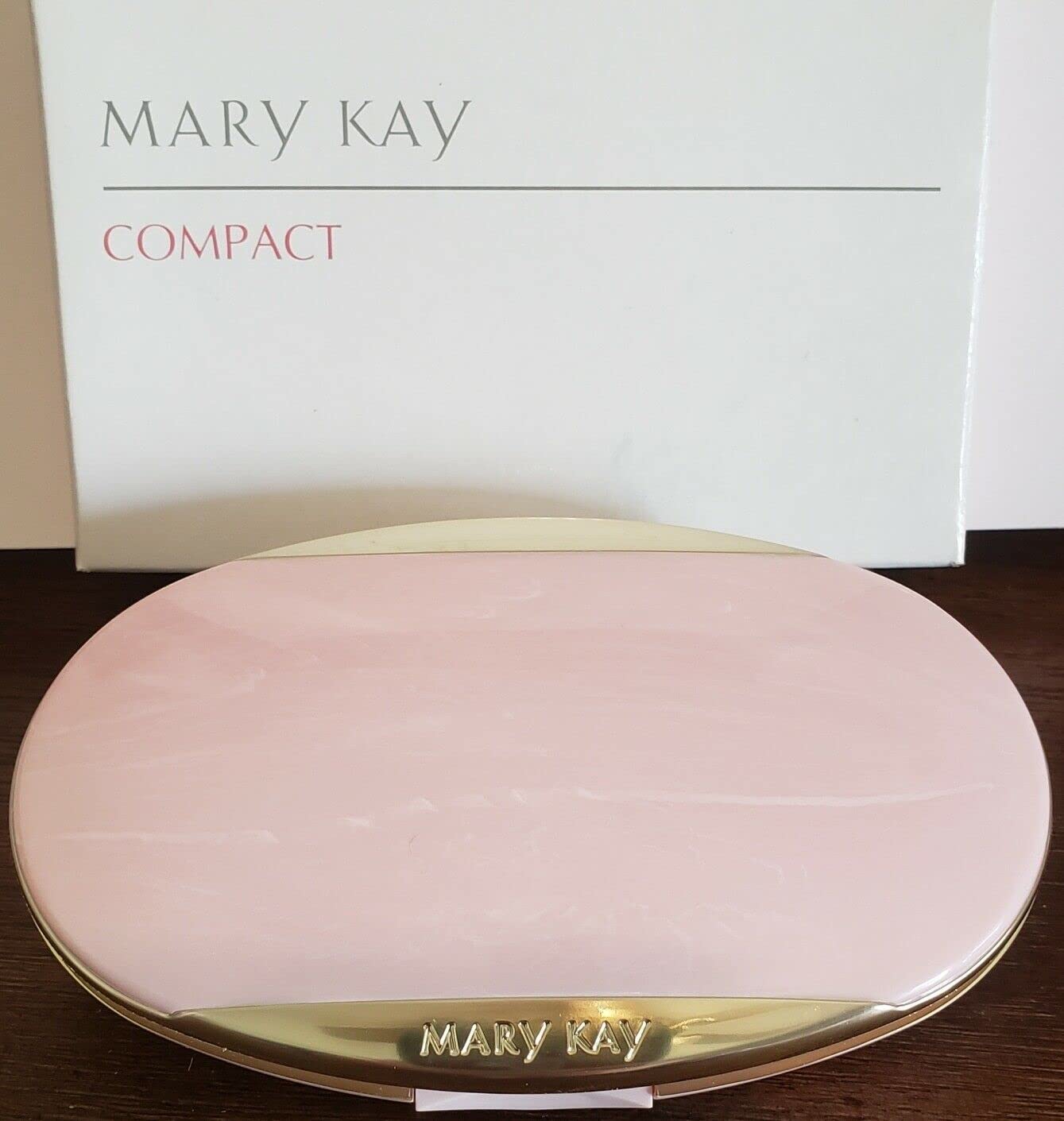 MARY KAY COMPACT WITH MIRROR 4904