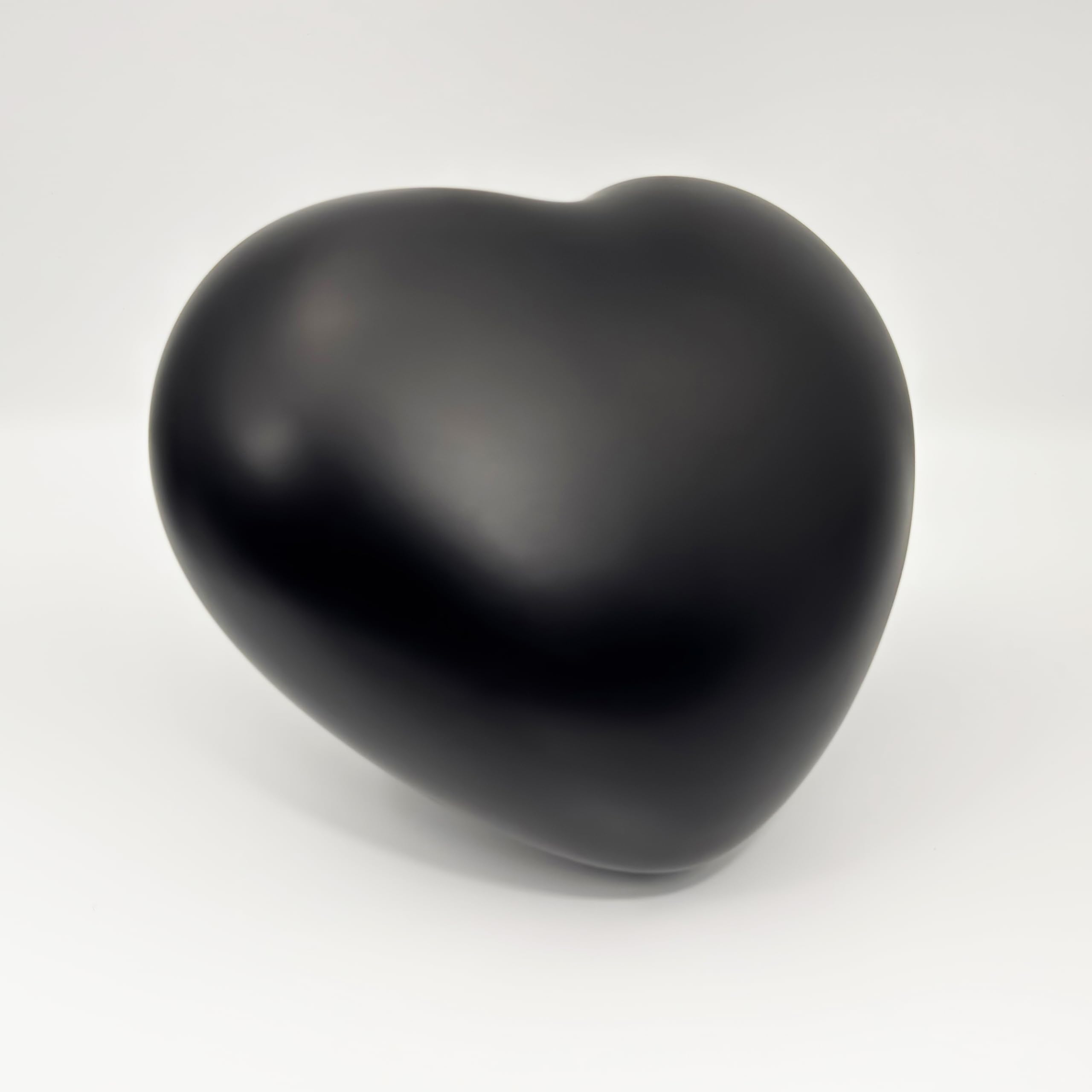 Urna grande para mascotas en forma de corazón para cenizas de hasta 44 libras y 20 kg, elegante urna de cremación con soporte de exhibición, recuerdo conmemorativo para perros y gatos, negro