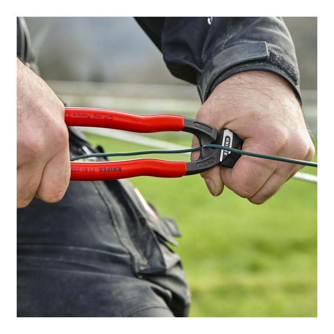Knipex CoBolt XL Compact Bolt Cutter black atramentized, plastic coated 250 mm 71 01 250