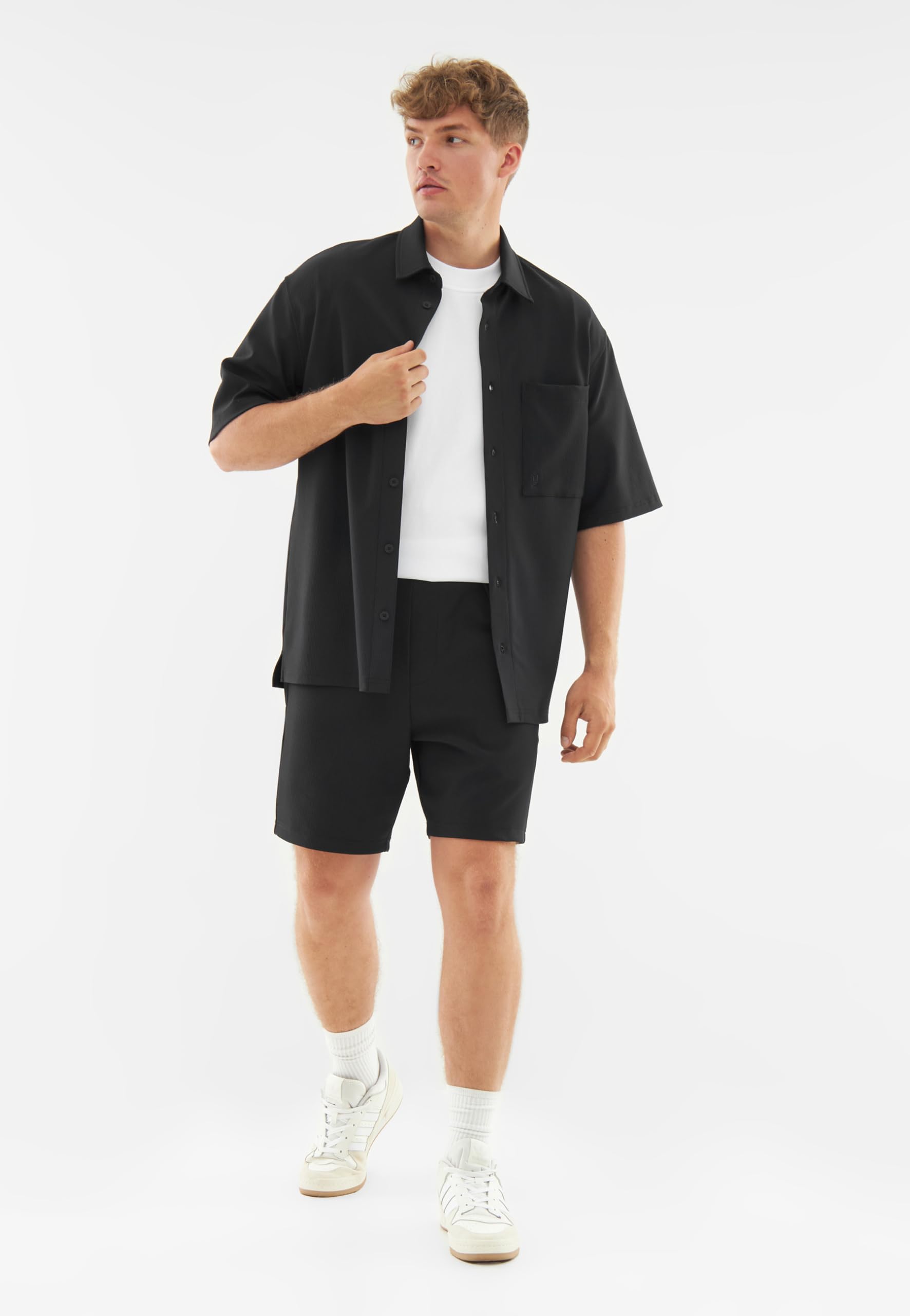 Johnny Urban Camisa de Manga Corta Hombre - Mason - Camisa Oversize con Bosillo en el Pecho - Casual Shirt para Verano, Playa, Festivales - 240 gsm - Liso