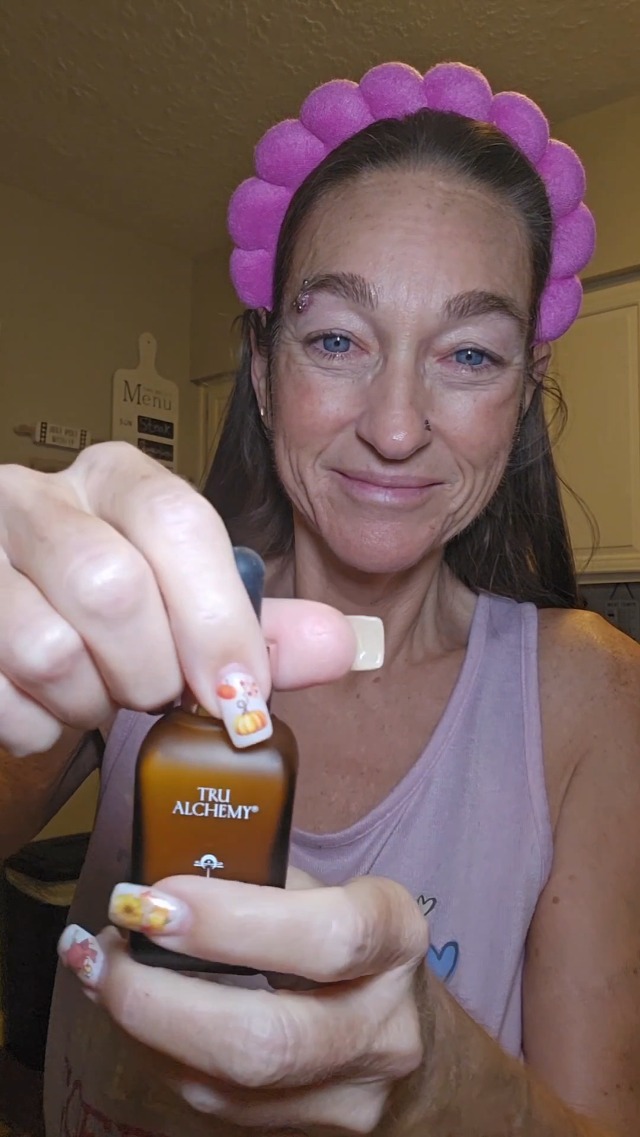 Watch Retinol Reset, Revitalizing Retinol Serum on Amazon Live