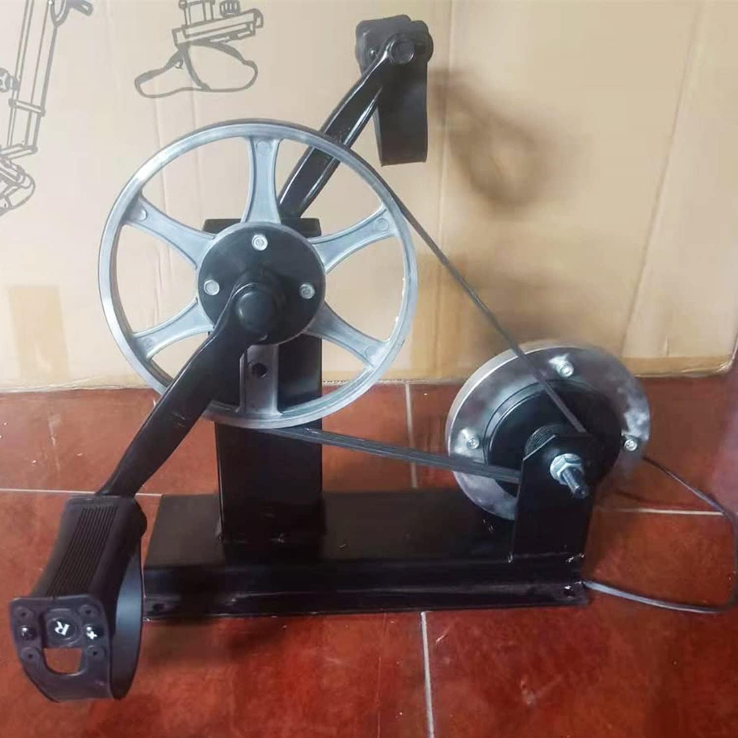 Generador de pedal portátil, fuente de alimentación de emergencia operada con pie con interfaz CC de 12 V y salida USB de 5 V para dispositivos de carga, generación de energía de fitness