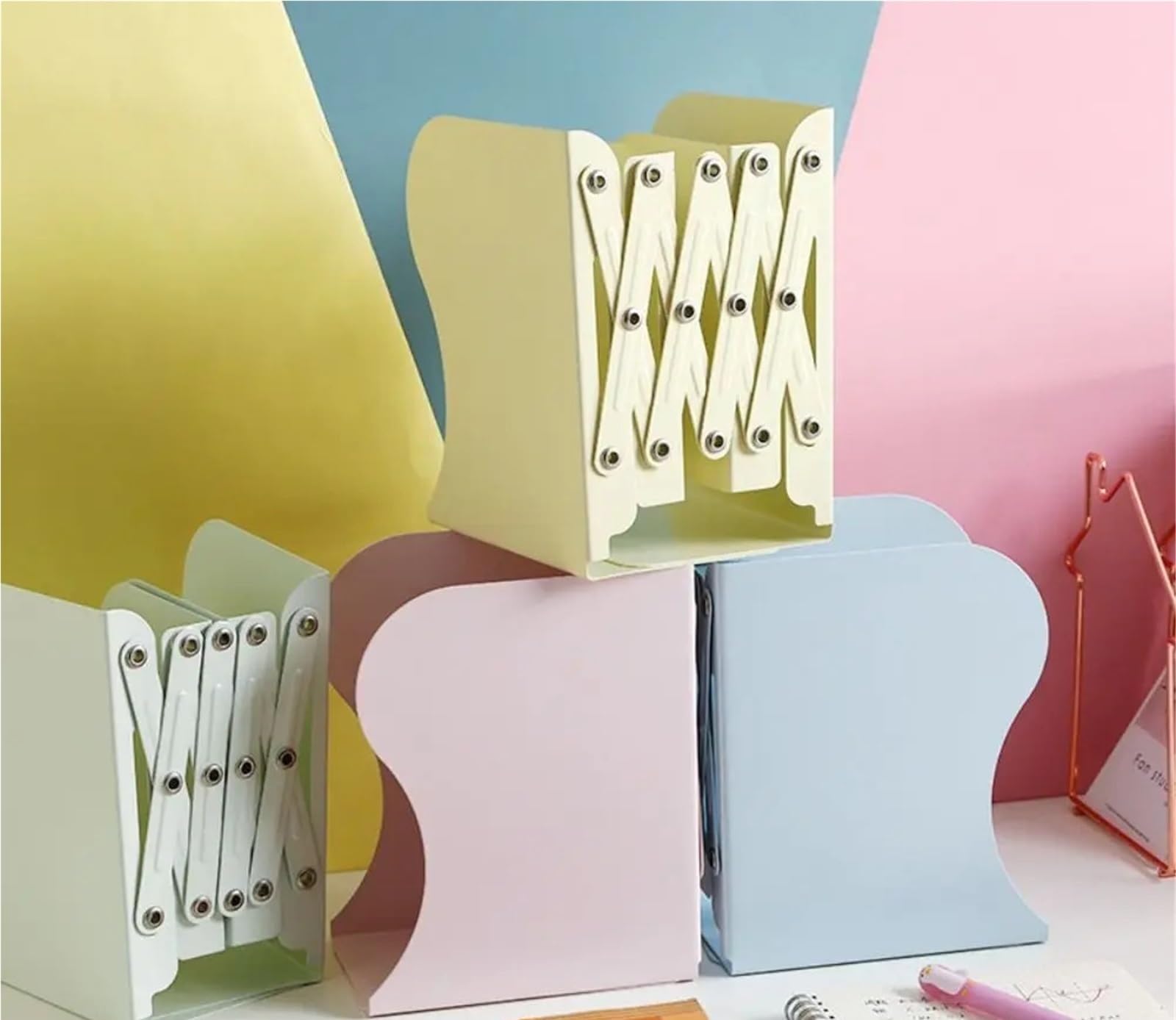 Serre-livres de bureau simple rétractable en métal pour la maison, le bureau, la bibliothèque, le magazine, le livre (beige)