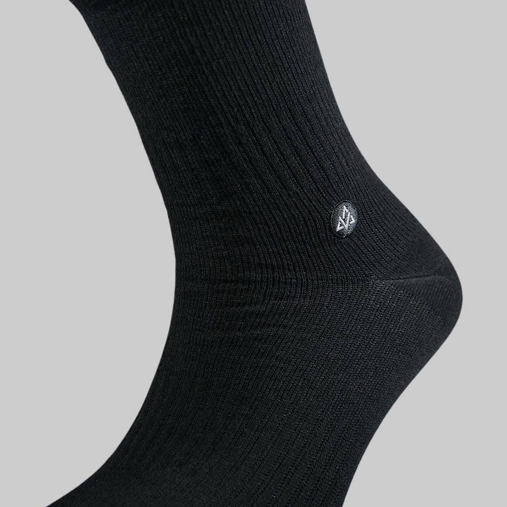 VER JARI® Wasserdichte und Athmungsaktive Funktionssocken für Damen und Herren | Ideal für Outdoor Sportarten wie Trail, Radfahren, Bergwandern, Laufen, Golf | Aus Bambusfaser | Kurz Schwarz