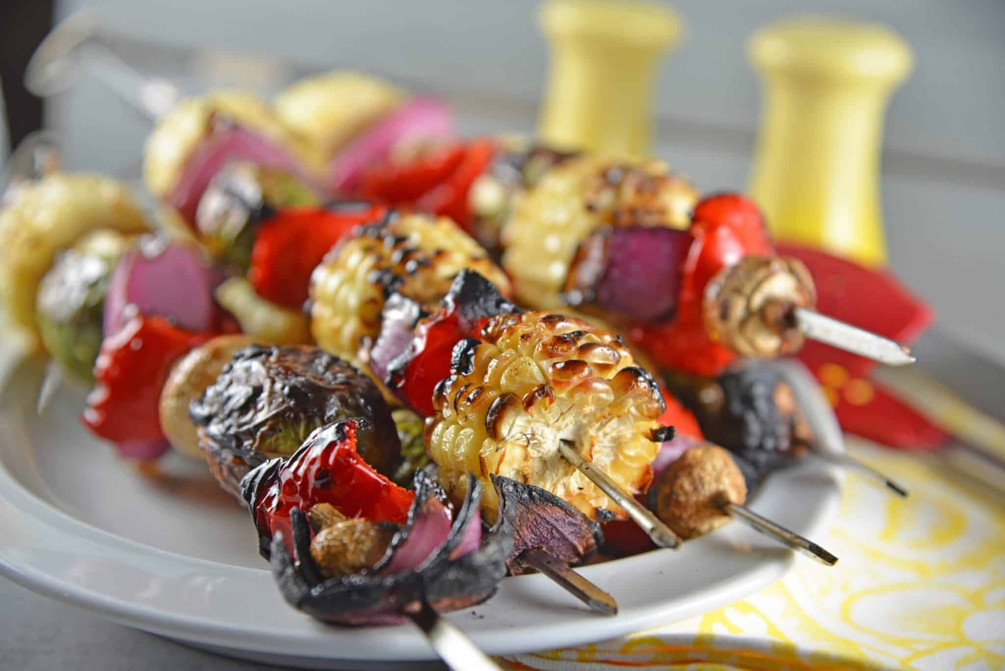 12 spiedini per kebab per barbecue e barbecue, in acciaio inox, resistenti e larghi, riutilizzabili, con manico antiscivolo, ideali per shish kabob, pollo, gamberetti, angd, verdure