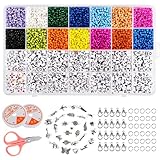 ❤Paket Enthält: 5800 Stück Glasperlen, 3*2mm; 700 Stück Buchstabenperle und Herz Perlen, 7*4mm; 2 Rollen Gummiband; Eine Schere; 30 Stück zufällige Charm-Anhänger; 20 Stück Hummerverschlüsse, 30 Stück Öffnungsringe.