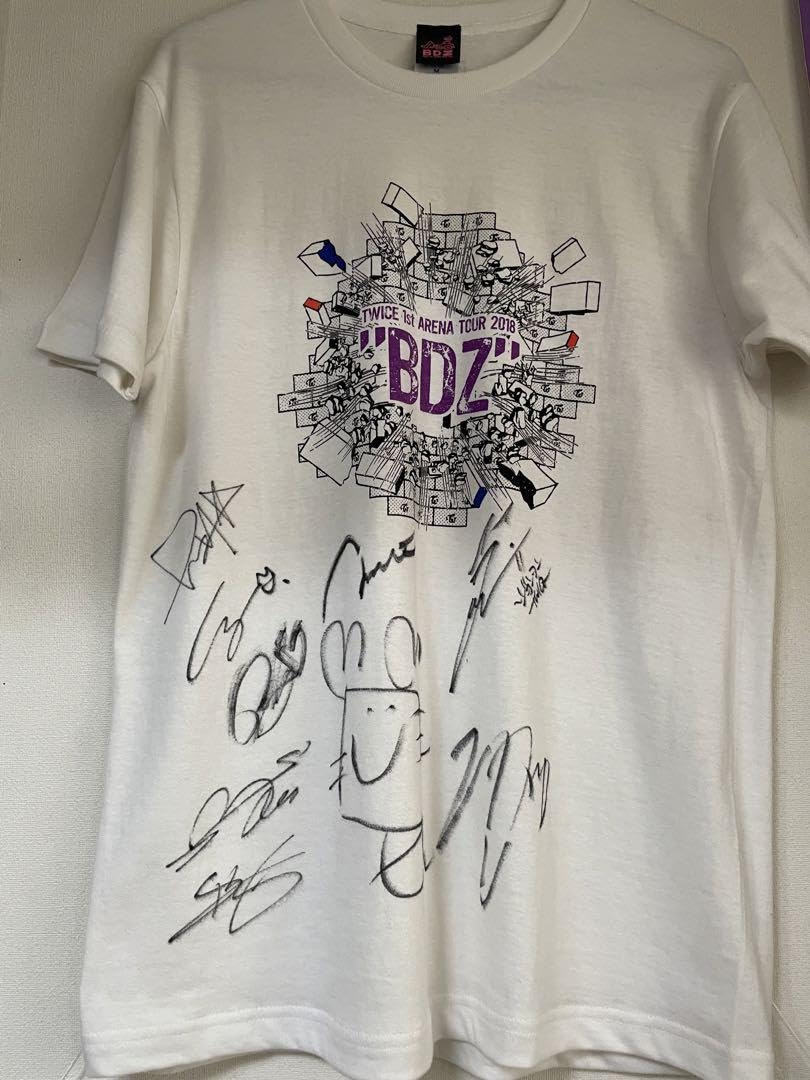 Amazon.co.jp: TWICE BDZ メンバー全員 直筆サイン入りTシャツ : おもちゃ
