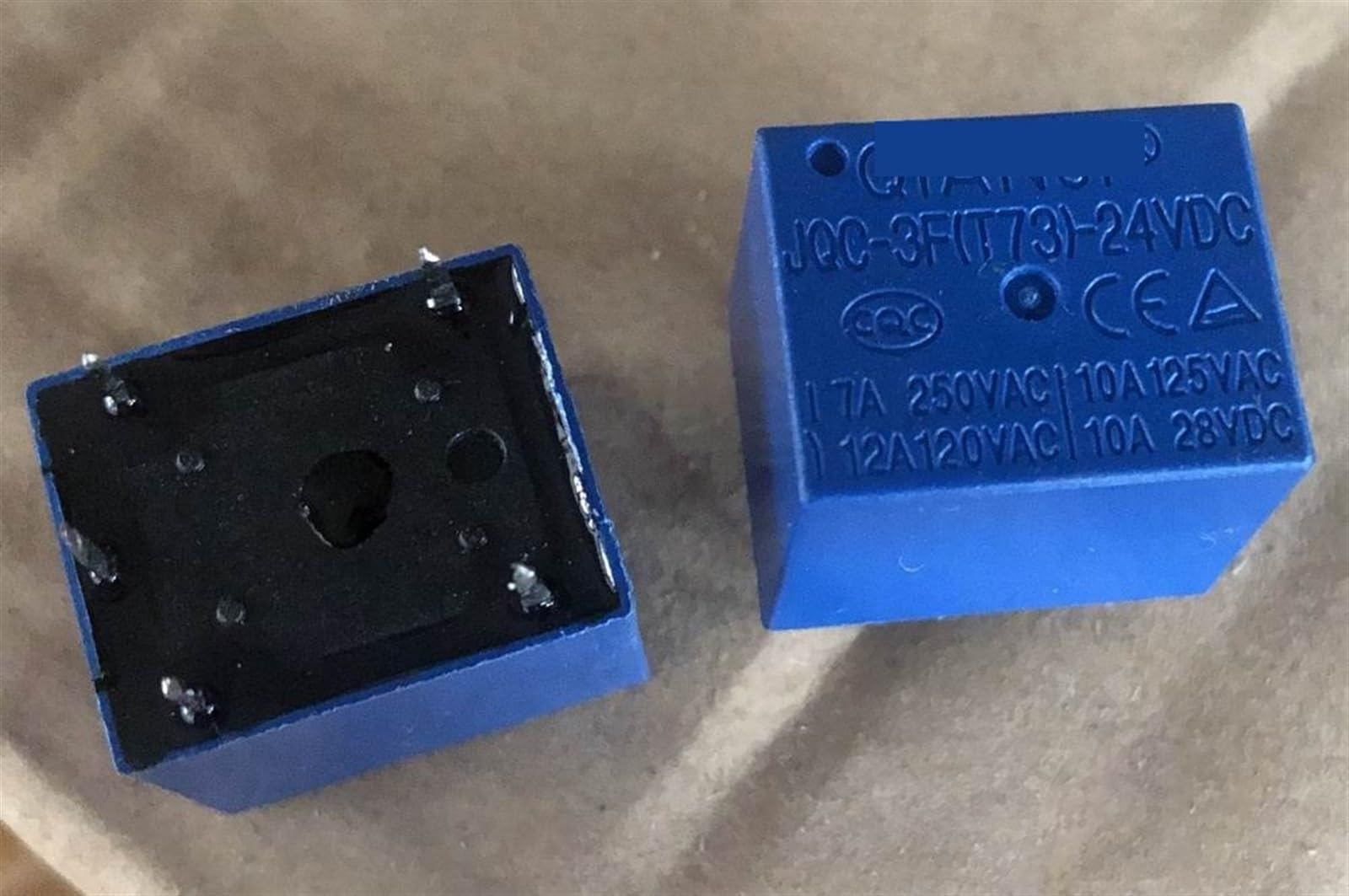 Relais JQC-3F T73 24VDC pour corriger les pannes de commutation de carte