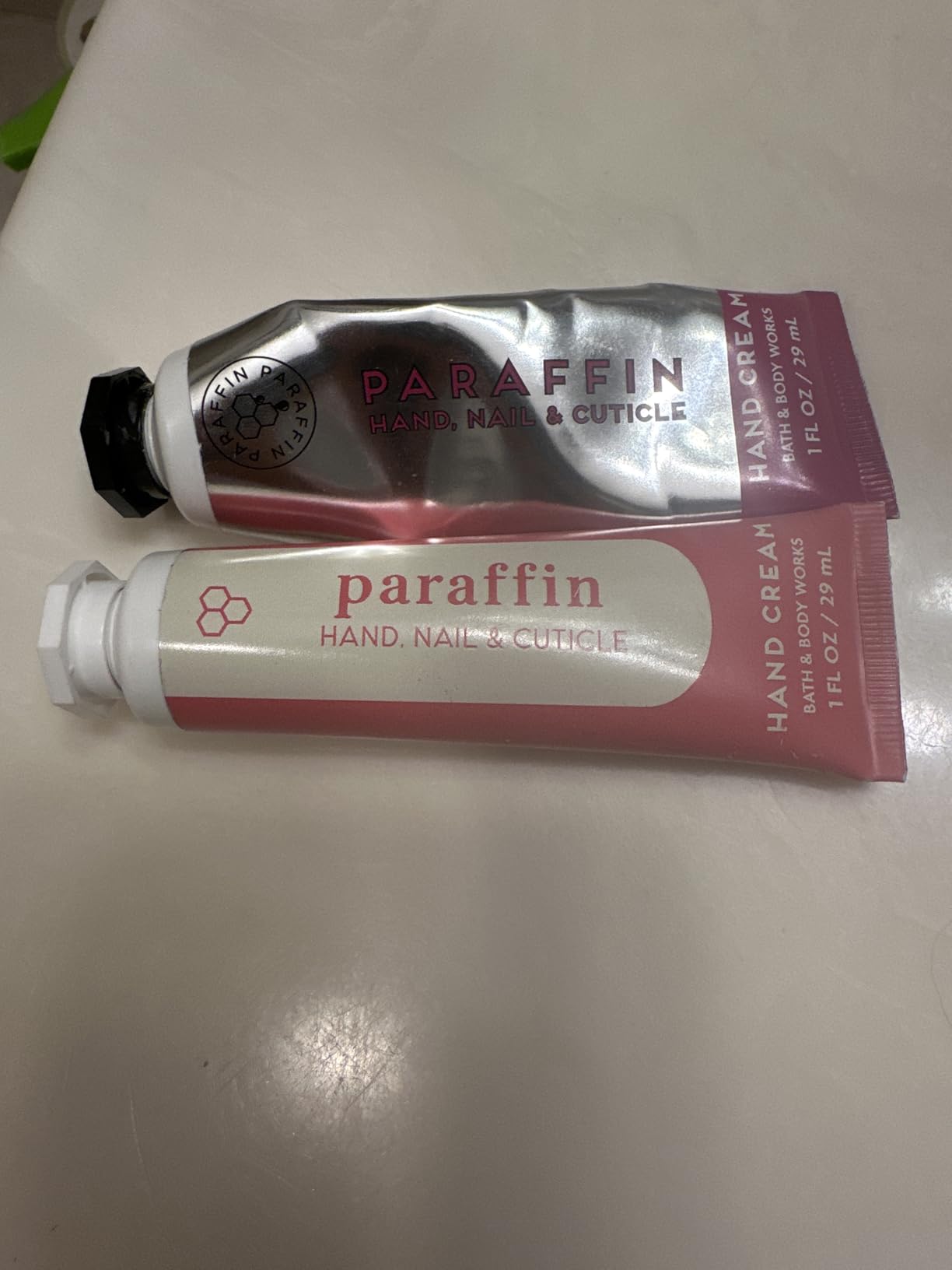 Bath & Body Works Paraffin Hand, Nail & Cuticle Hand Cream – 1 fl oz (29 mL) Tube – Pack of 5 – Paraffin · Avocado Oil · Shea Butter · Vitamin E
