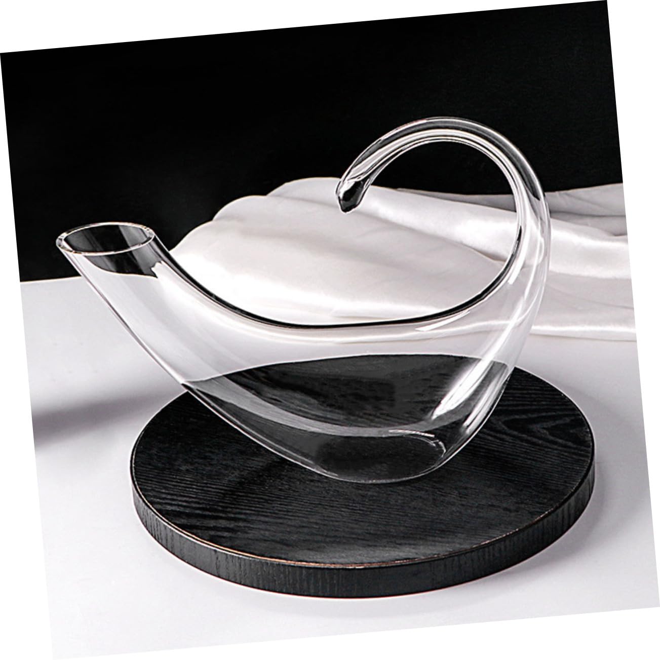 Happyyami Eleganter Weindekanter aus Glas mit Kreativem Design zur Geschmacksverbesserung Feine Verarbeitung und Praktischem Ausgießer für Stilvollen Hausgebrauch