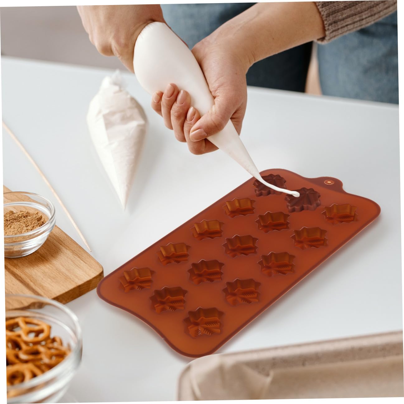 Amosfun 3 Ensembles Moule À Chocolat Mini Moules À Cheesecake Outil De Boulangerie Fabrication De Bonbons Moules À Fondant Pour Boulangers À Feuilles Moules À Gâteaux Pour La 6 pièces * 3
