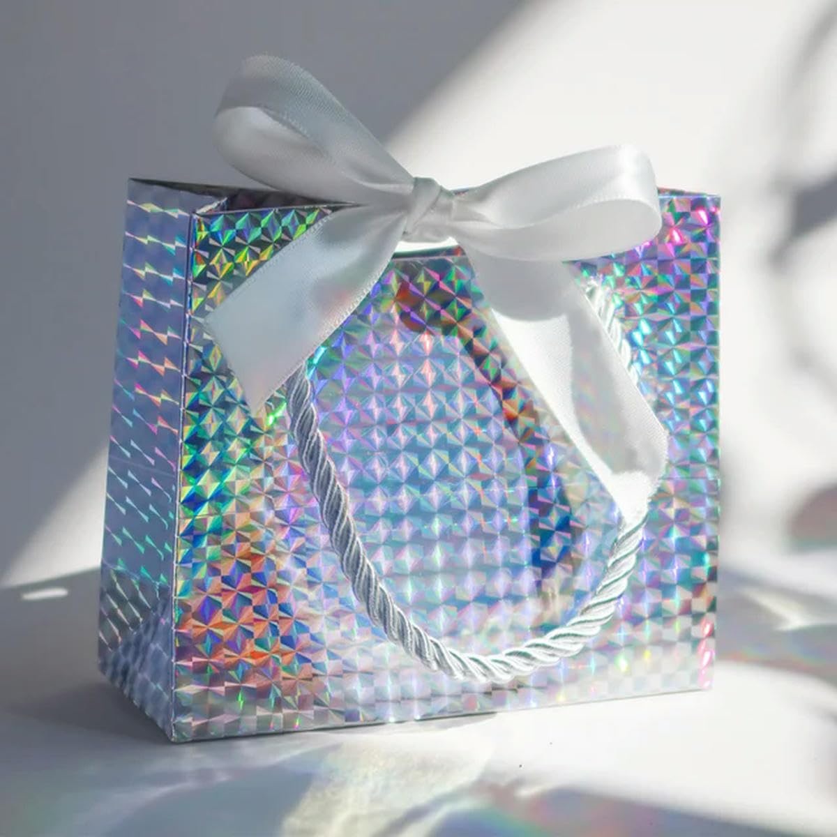 Bolsa de papel para regalo con láser, para fiestas navideñas, embalaje de cartón dorado y plateado, pequeña bolsa de papel personalizable, cuadrícula plateada, láser, 30 unidades, 11,5 x 4,5 x 10 cm