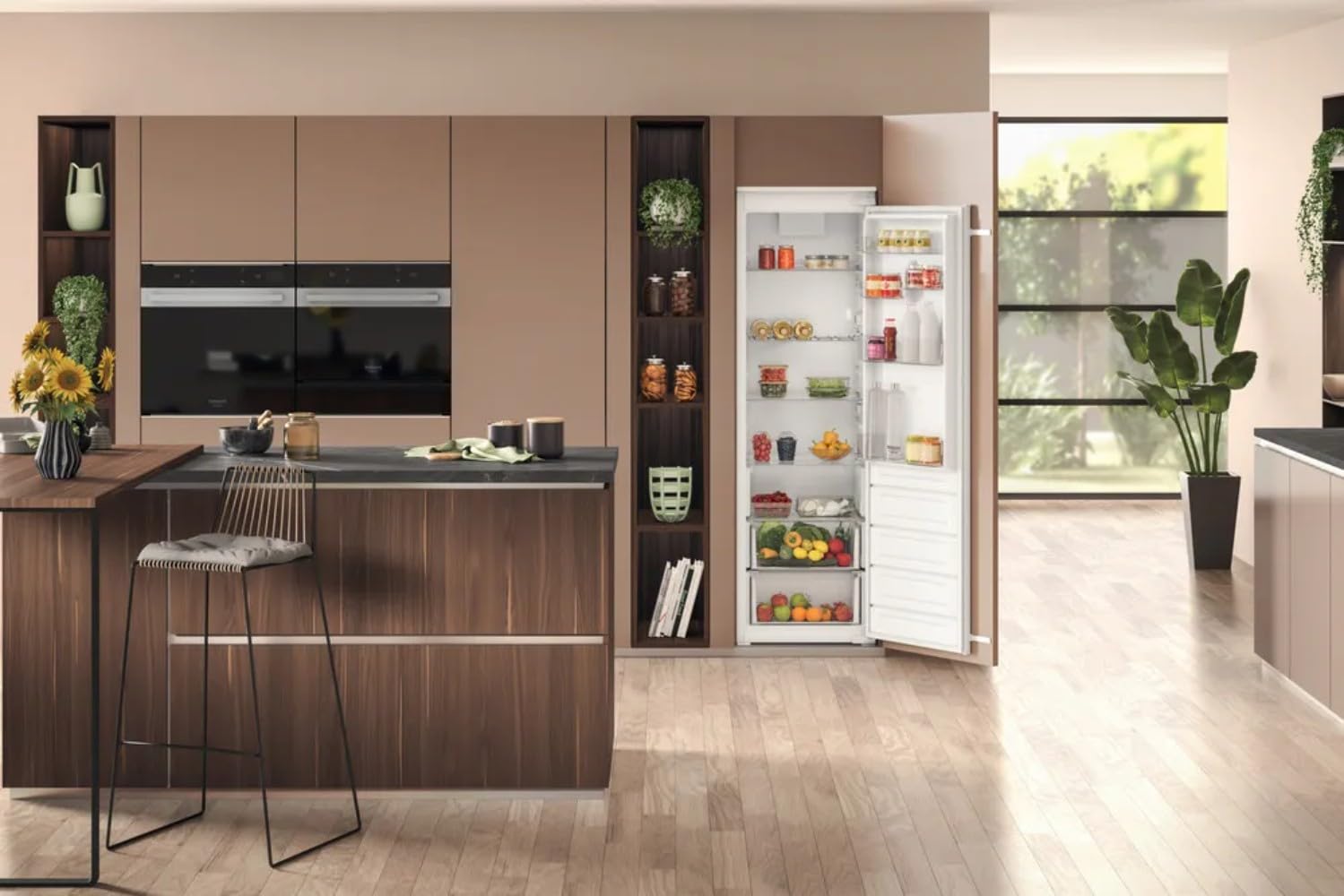 Hotpoint - HASD18A031A1 Réfrigérateur Encastrable 306L - Éclairage LED et Technologie Low Frost, Porte-bouteilles - H 177 x L 54 x P 54.5 cm - Classe Énergétique E - Acier
