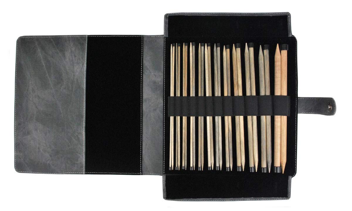 Lykke Geschenk Set mit geraden Stricknadeln in (35cm/14 - grau)