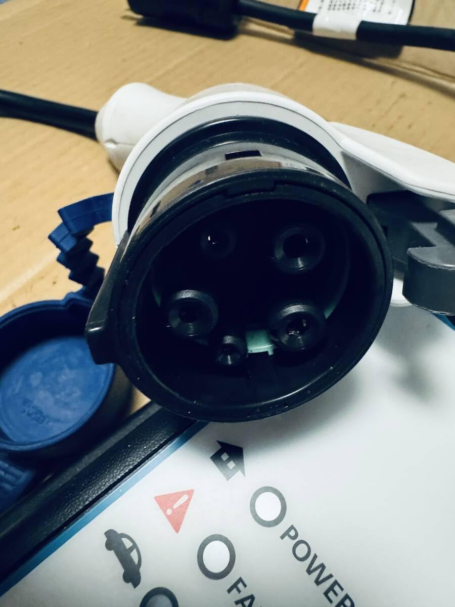 Amazon.co.jp: アウトランダー純正 充電ケーブル200V 5m ⑦ : ホビー
