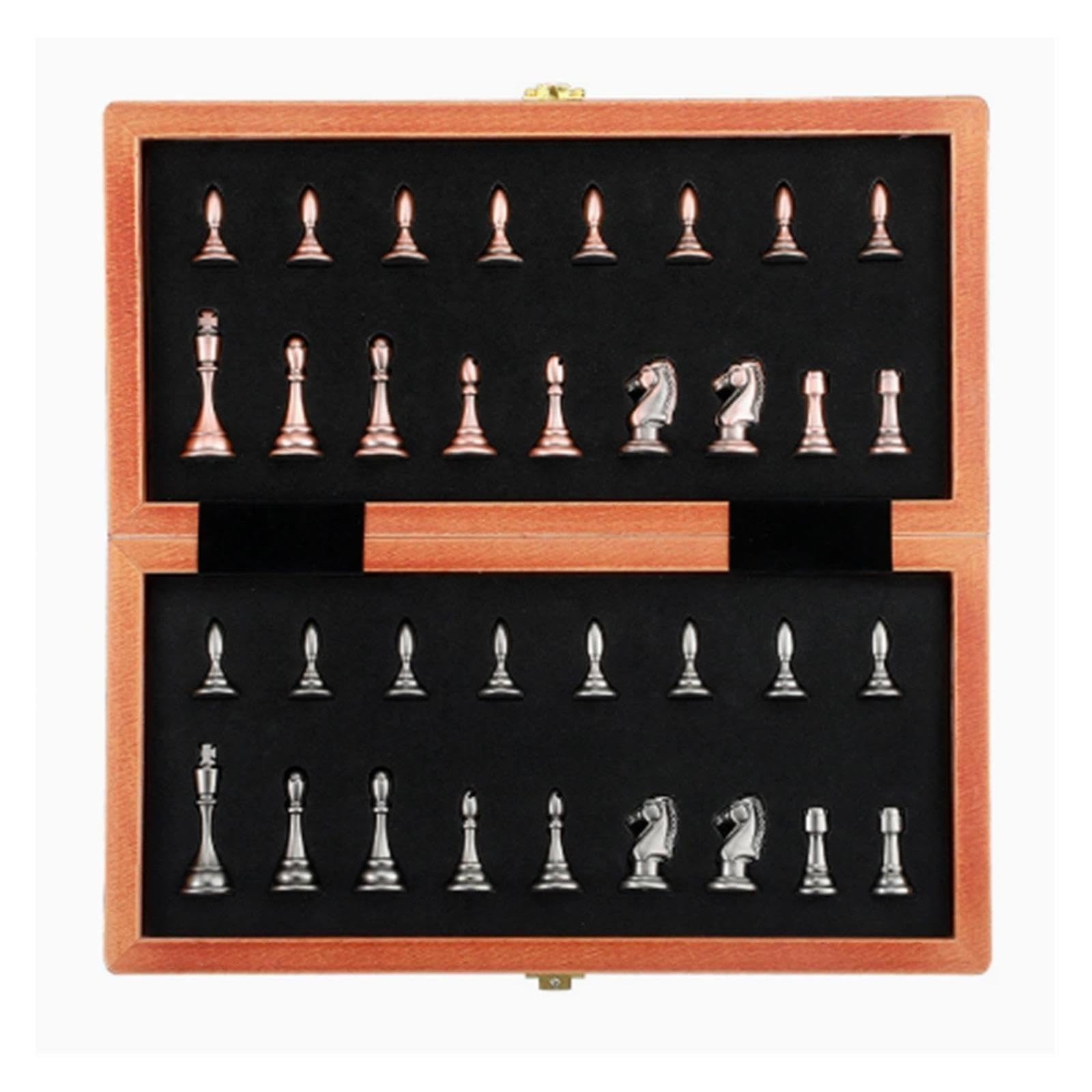 Set da gioco degli scacchi in metallo in stile europeo