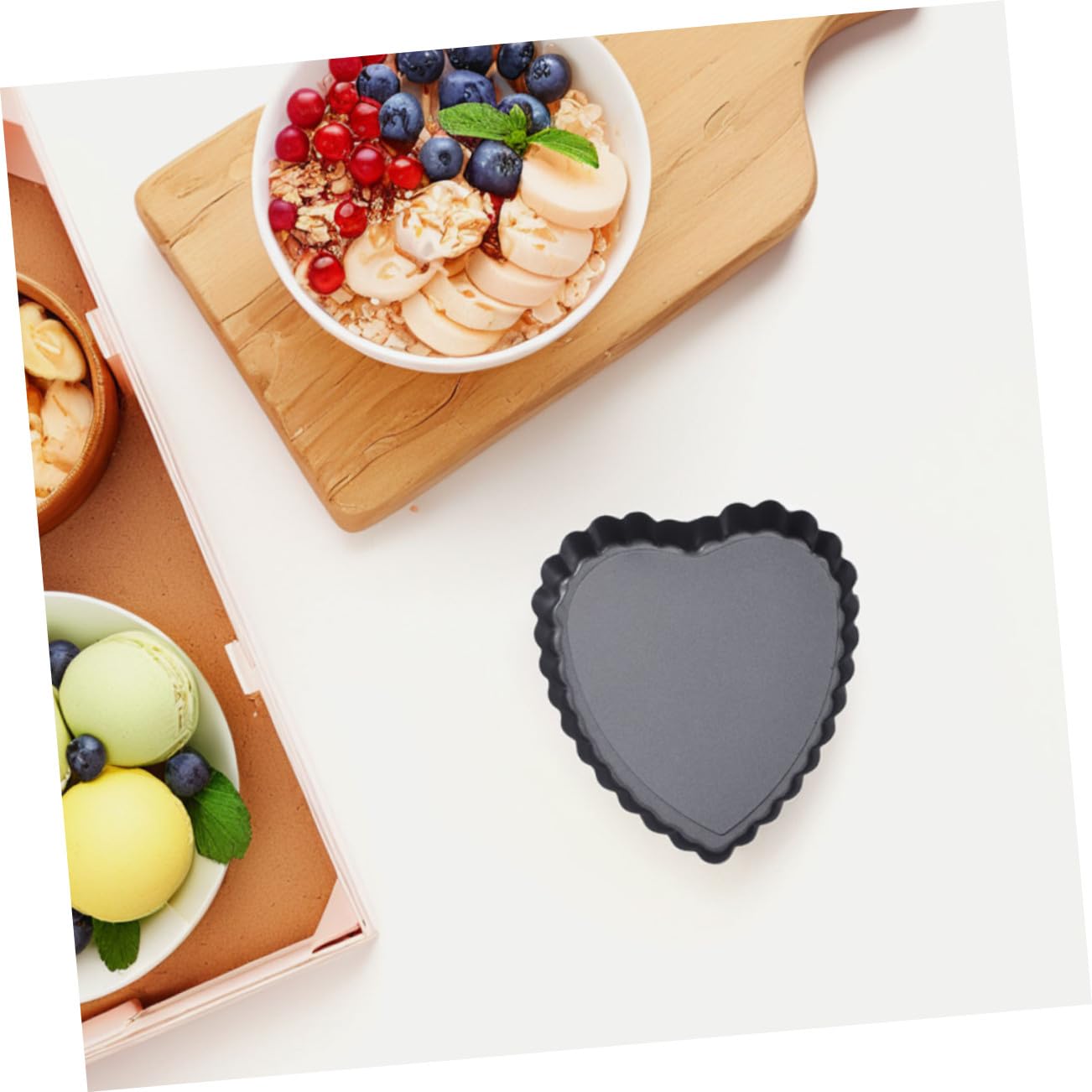 6 pièces Moules Mini Cœur Antiadhésifs avec Fond Amovible Moules Pâtisserie Métalliques pour Gâteaux et Desserts Bords Ondulés Élégants pour Occasions Spéciales