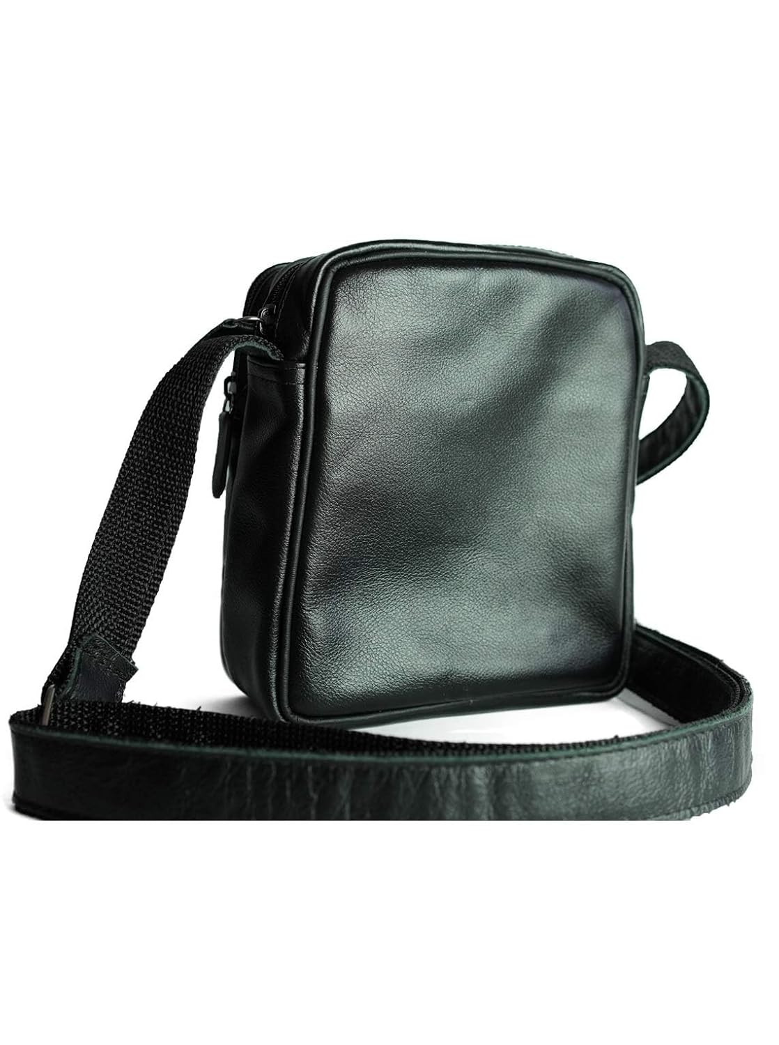 Shoulder Bag Unissex – Bolsa de Couro Legítimo Masculina Feminina Premium Bolsa Versátil Masculina e Feminina 05 em promoção! Veja a oferta e mais achadinhos de Bolsas 9 Hoje é o melhor dia para comprar Shoulder Bag Unissex – Bolsa de Couro Legítimo Masculina Feminina Premium Bolsa Versátil Masculina e Feminina 05 com aquele preço maroto! Promoção! Aproveite a oferta! 9