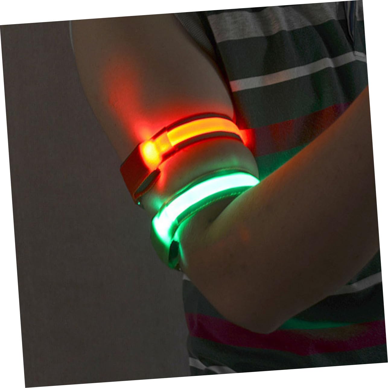 BESPORTBLE 12pièces Bracelets LED Réfléchissants pour Jogging Armbands Lumineux Remplaçables Équipement De Course pour Cyclisme Et Activités De Plein Air Aléatoires