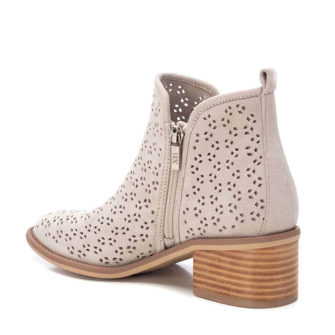 XTI - Botas Camperas Mujer - Calzado Cómodo y Versátil - Moda casual