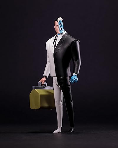 Miniatura 2 de McFarlane Toys - Figura de dos caras de Batman Adventures, escala de 6 pulgadas