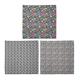 LOT DE 3 - Chaque bandana carré mesure 55 cm x 55 cm. Conception unisexe. FABRIQUÉ EN TURQUIE.FABRIQUÉ EN - Tissu 100% polyester de haute qualité. Très durable. Confortable et respirant.CARACTÉRISTIQUES - Lot de 3 modèles différents. Cousu sur les 4 côtés. IMPRIMÉ D'UN SEUL CÔTÉ.POLYVALENT - Peut être utilisé comme couvre-tête, foulard, cou et menton. Utilisation quotidienne.IMPRIMÉ - Avec une technologie d’impression numérique de pointe. Couleurs vives et image claire.