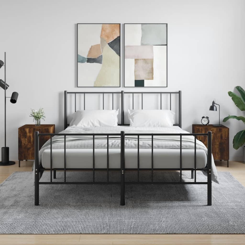 Table de chevet en chêne fumé pour organiser une petite chambre encombrée