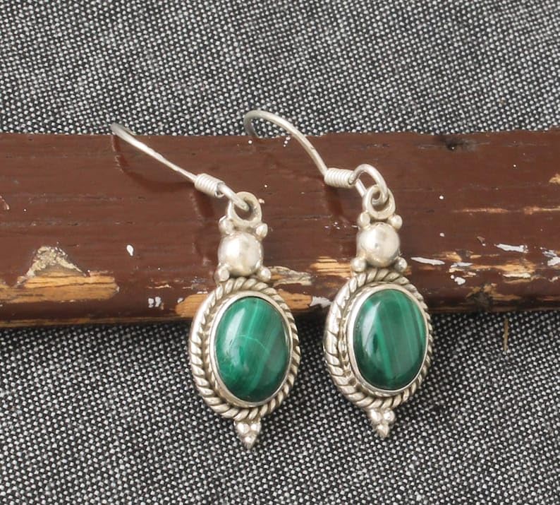 Boucles d'oreilles malachite verte en argent, le cadeau idéal