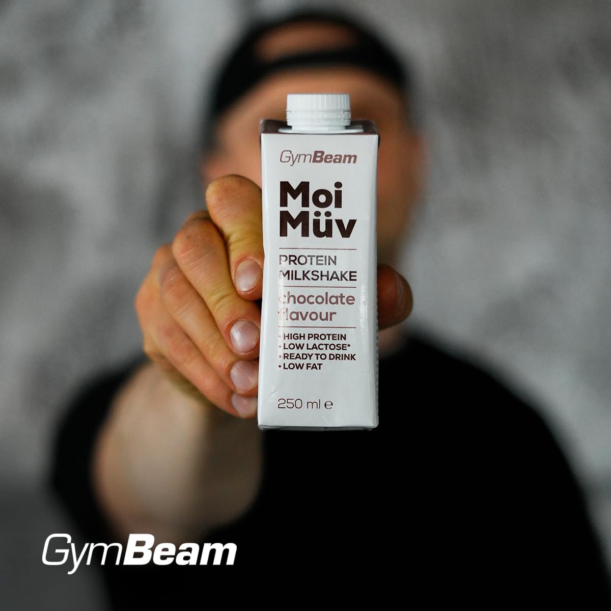 GymBeam Milkshake Proteico MoiMüv 18 x 250 ml, Bevanda Pronta da Bere con 25g di Proteine, A Basso Contenuto di Grassi e Lattosio, Senza Dolcificanti Artificiali e Glutine (Chocolate)