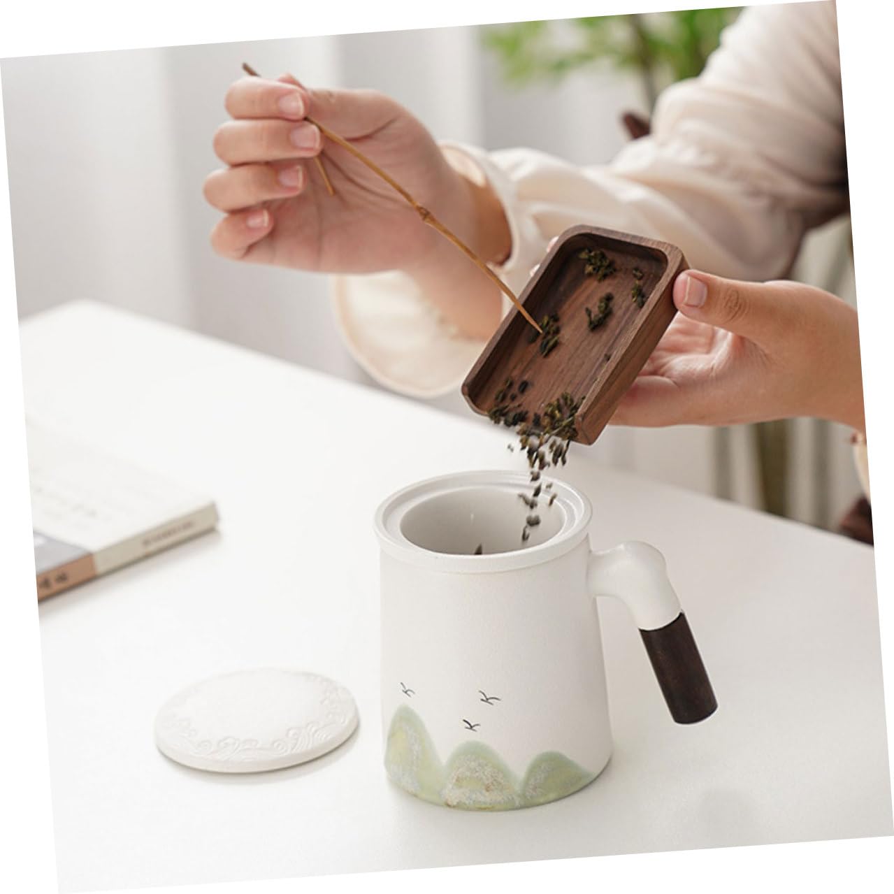 Hemobllo Taza de Cerámica con Tapa y Filtro Integrado Taza Pequeña para Té con Infusor Adecuado para Preparar y Filtrar Hojas Sueltas el Hogar
