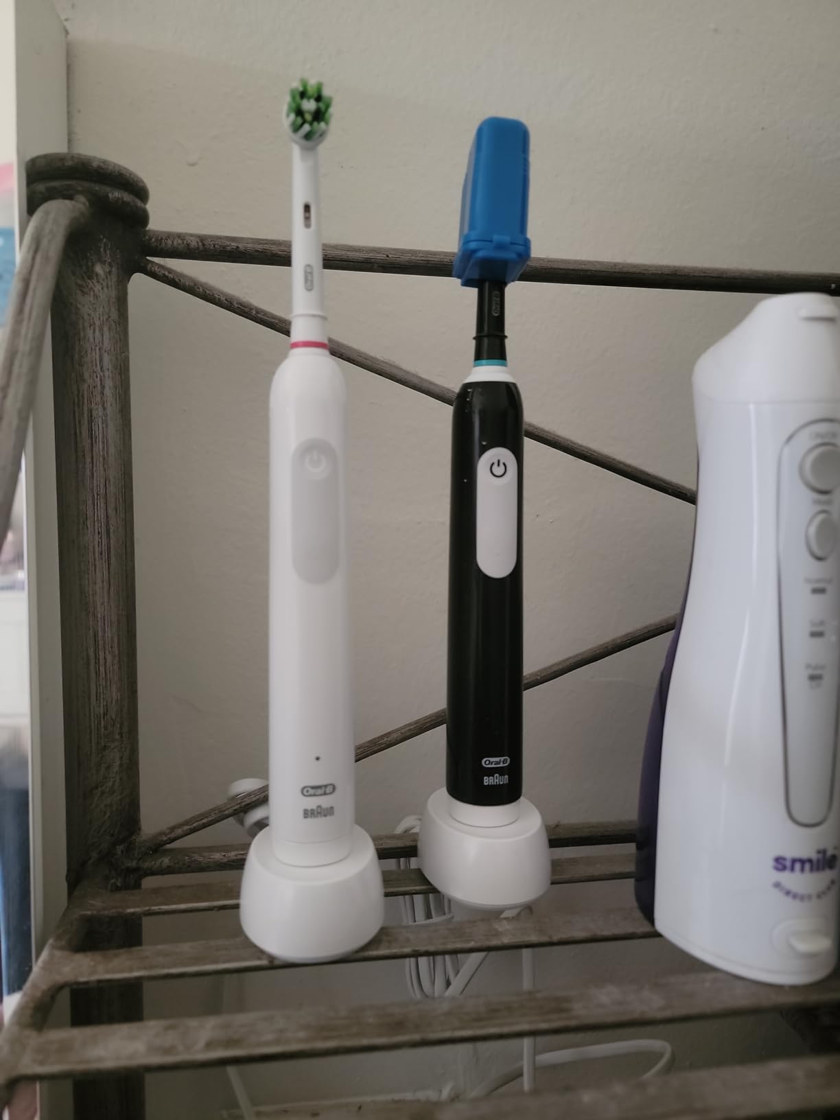 Oral-B Pro 1000 CrossAction Electric Toothbrush, Black and White, 2 Count