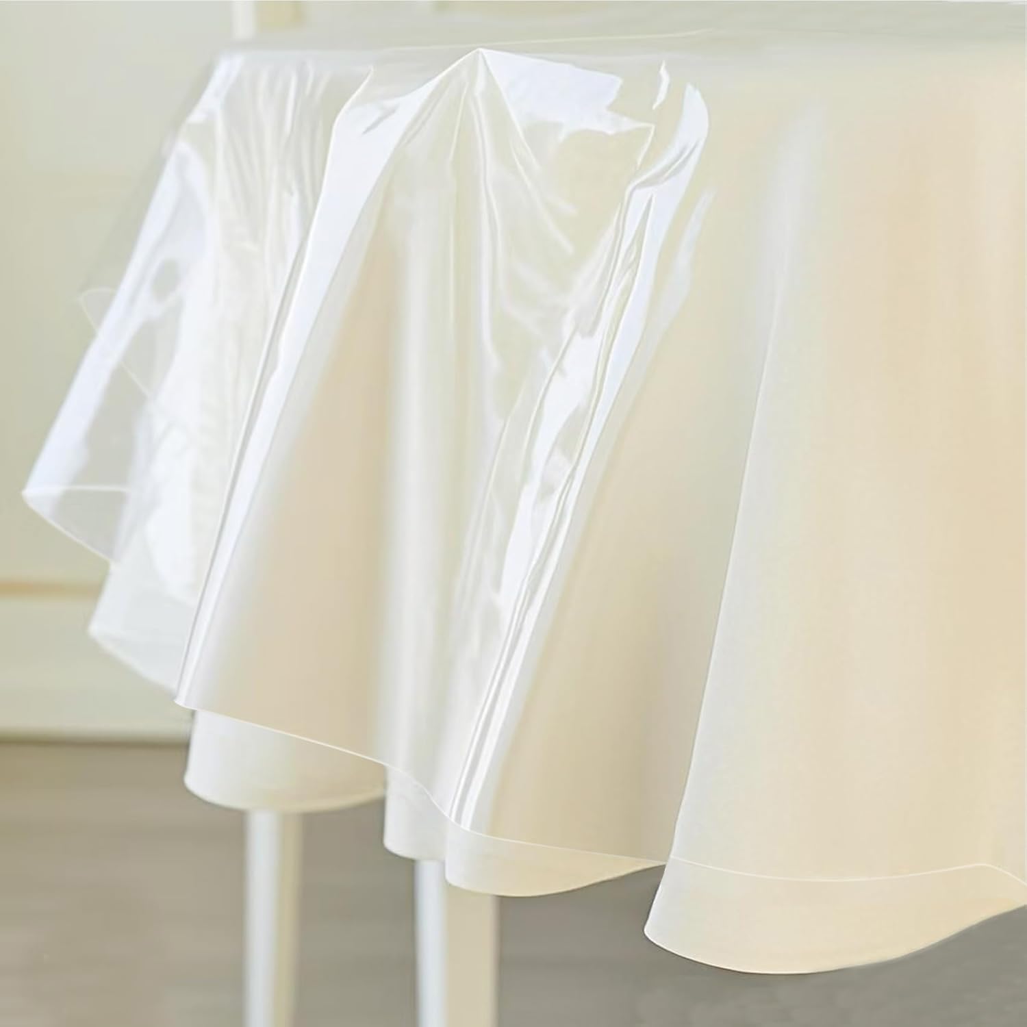 WenYa Round Clear PVC Tablecloth – Plastic Table Cover, Waterproof Table Protector, Round Wipeable Table Cloth for Dining, Coffee Table – Oilproof, Stain-Resistant, Reusable (60 Inch)