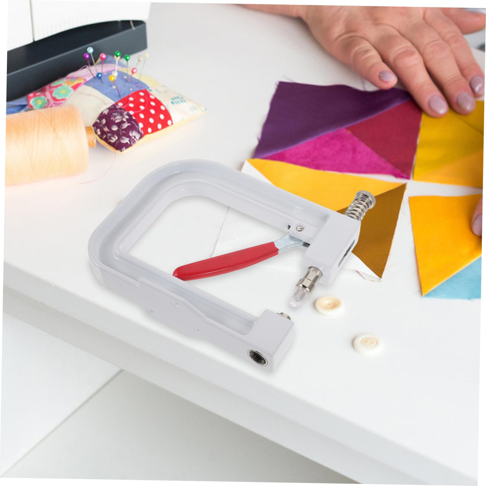 Homoyoyo Handliche Nietperlenmaschine aus Gusseisen zum Befestigen von Perlen Kleidung und Taschen Perlen Handpresse für Selbstgemacht Bastelarbeiten und Schmuckherstellung