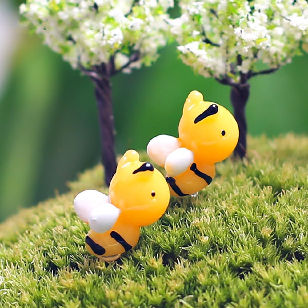 100 Pcs Mini Bees Figurines Bee Cake Toppers Miniature Bees Tiny Resin Bee for DIY Fairy Garden Miniature Moss Landscape