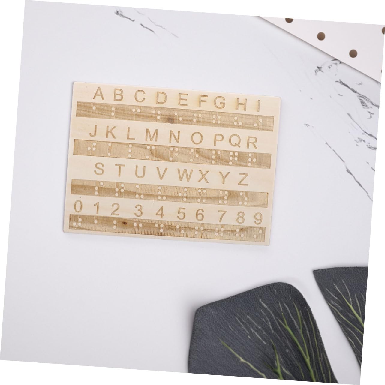 TOYANDONA Tablero de Alfabeto Braille de Madera para Aprendizaje Fácil, 3 Piezas Portátiles, Herramienta Educativa para Niños Ciegos y Personas con Discapacidad Visual Color Aleatorio