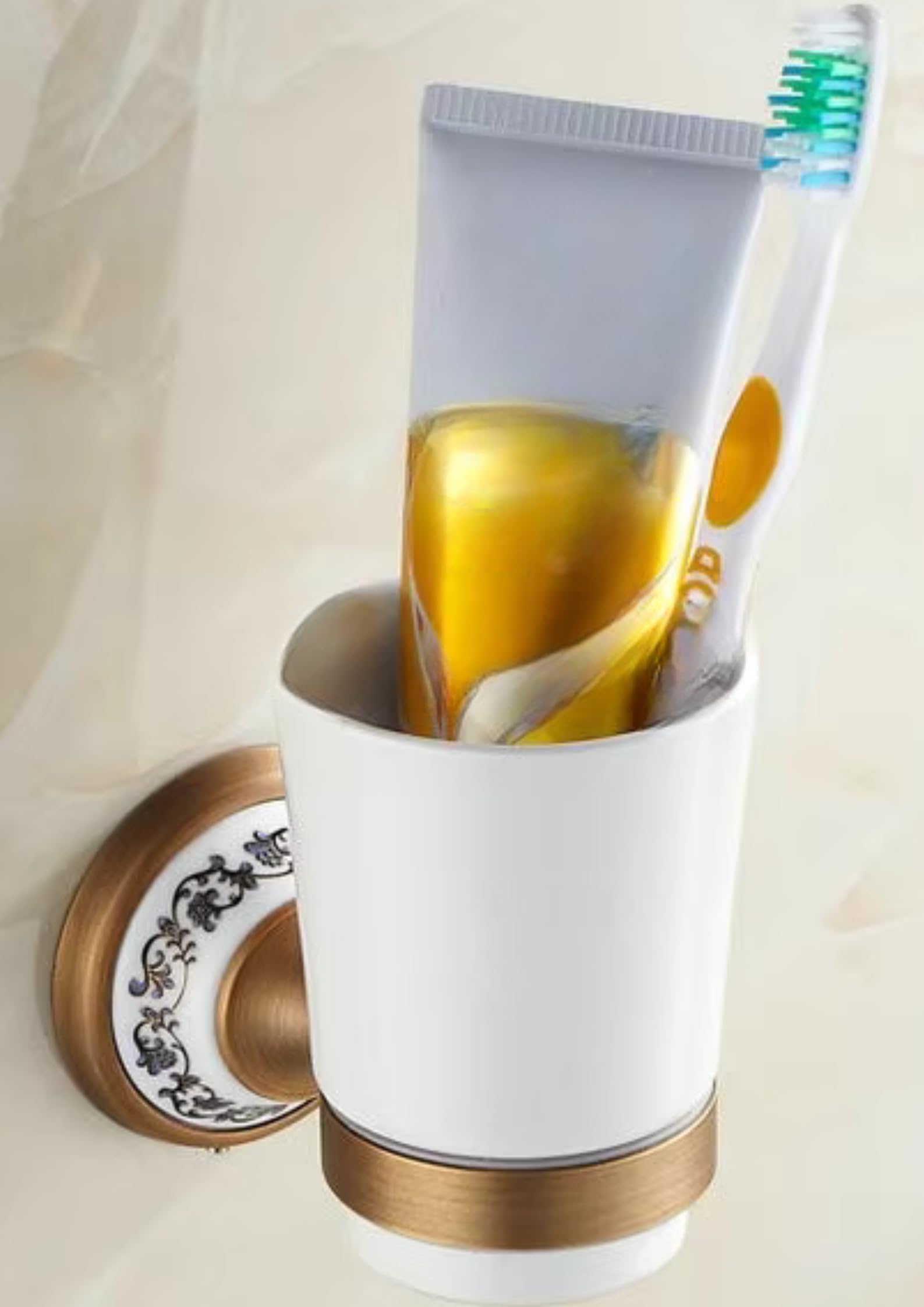 Portacepillos de dientes de pared estilo retro de latón y cerámica, soporte de pared para vasos con adorno, soporte de baño para cepillo de dientes y accesorios de baño (1 vaso)