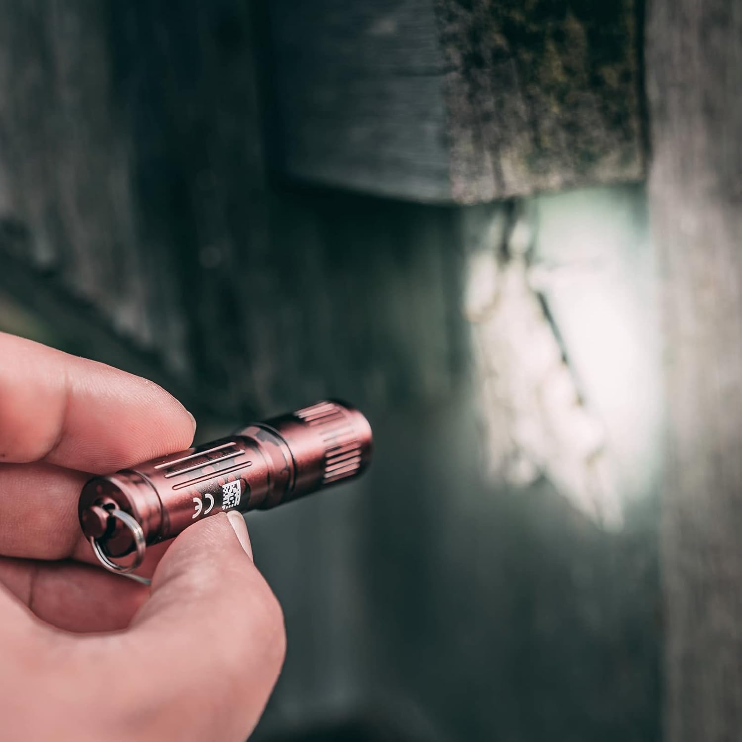 OLIGHT 90 Lumens i3E EOS PMMA TIR Lens AAA Flashlight Compact Keychain Flashlight EDC Flashlight for Night, Camping